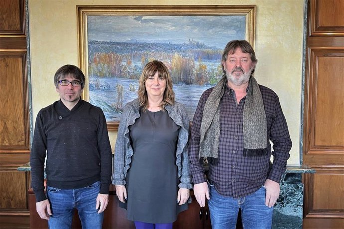 Javier Arakama, director gerente de Euskarabidea; Ana Ollo, vicepresidenta segunda del Gobierno de Navarra, y Jose Luis Erdozia, investigador.