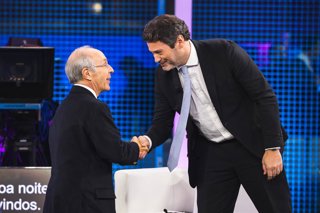 El candidat del Partit Social Demòcrata, Luis Marquis Mendes, junt amb el de Chega, Andre Ventura, en el marc d'un debat electoral. 