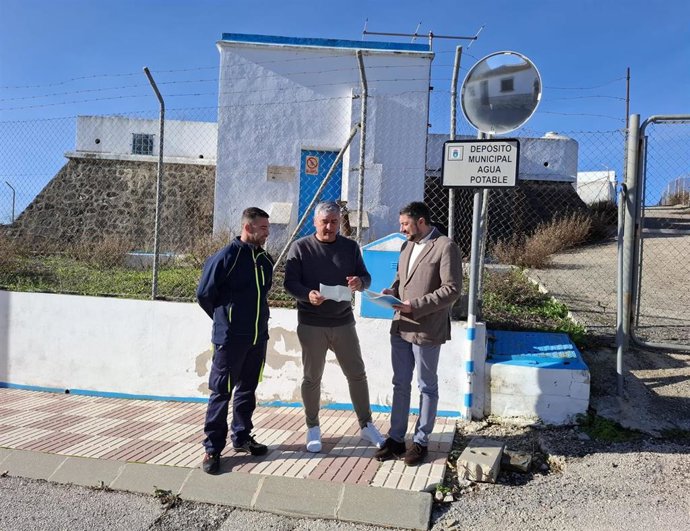 El vicesecretario general del PSOE de Málaga, Antonio Yuste, en una visita a Colmenar