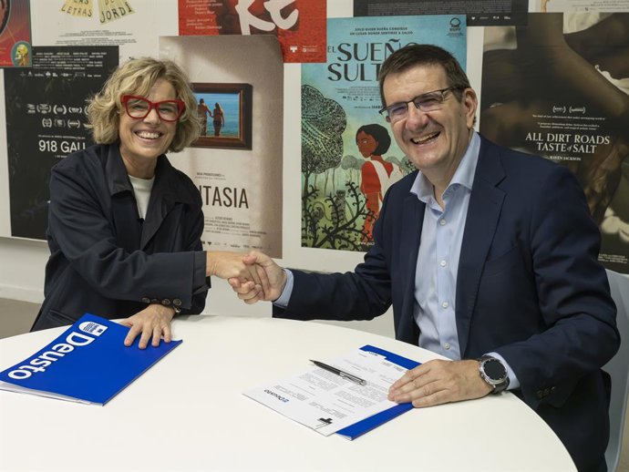 Archivo - Edurne Ormazabal Tabakalerako zuzendari nagusiak eta Juan Jose Etxeberria Deustuko Unibertsitateko errektoreak izenpetu dute akordioa