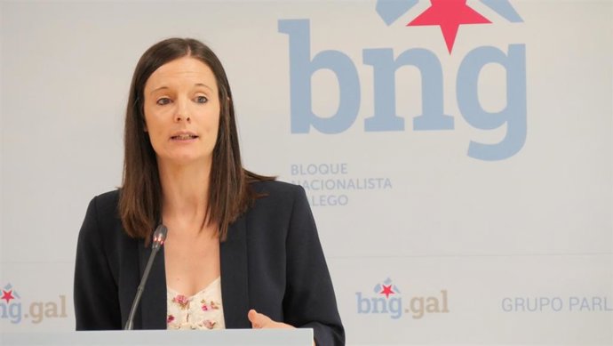 Archivo - La viceportavoz parlamentaria del BNG, Olalla Rodil, en rueda de prensa.