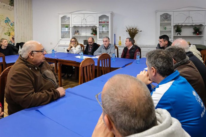 El consejero de Fomento asiste a la Asamblea Anual de la Asociación La Pozona