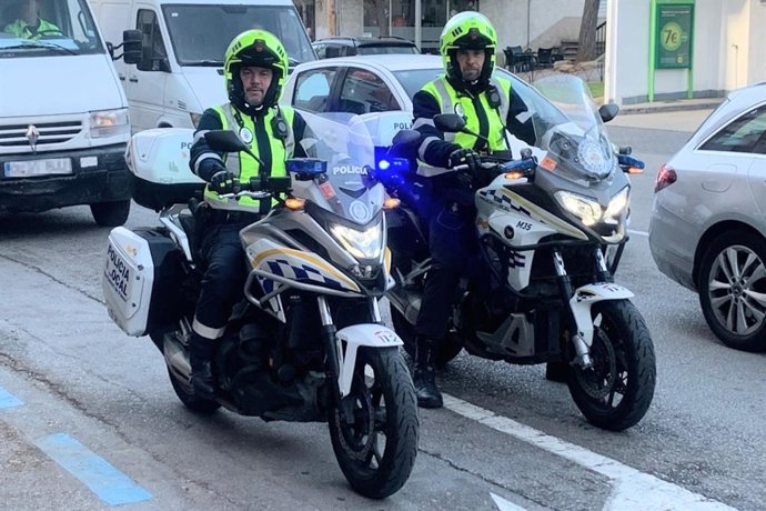 Agentes de la Unidad Motorizada (UMOT) de la Policía Local de Palma