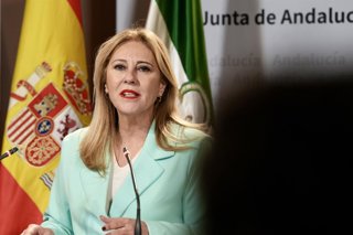 La consejera de Economía, Hacienda y Fondos Europeos de la Junta de Andalucía y portavoz del Gobierno, Carolina España, interviene en la rueda de prensa posterior a la reunión semanal del Consejo de Gobierno de la Junta de Andalucía. A 12 de diciembre de 
