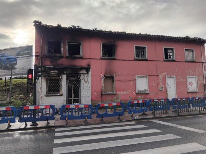 Inmueble incendiado en la Tenderina Baja.