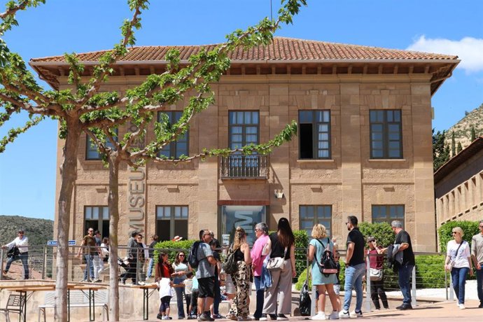 El turismo que recibe Mequinenza es mayoritariamente de un solo día, con una procedencia principal del eje Cataluña-Aragón.