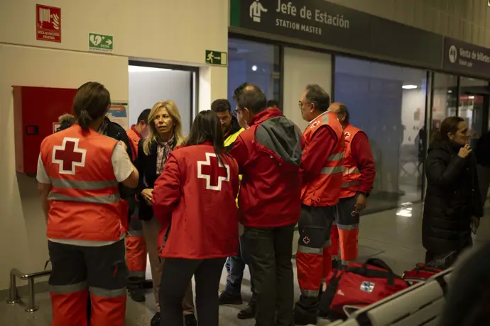 Servicios sanitarios en la estación de tren de Huelva