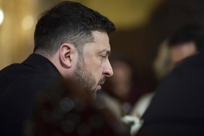 December 28, 2025, Palm Beach, Fl, United States: Ukrainian President Volodymyr Zelenskyy, listens to comments during an expanded bilateral meeting with U.S President Donald Trump, left, and delegation at Mar-a-Lago, December 28, 2025, in Palm Beach, Flor