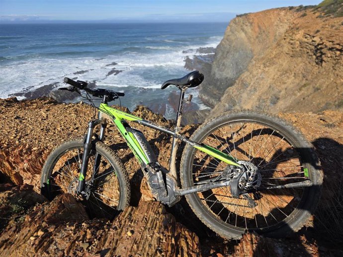 La región portuguesa del Alentejo ofrece al viajero un paraíso ciclista y para el senderismo frente al 'balcón' del Océano Atlántico.