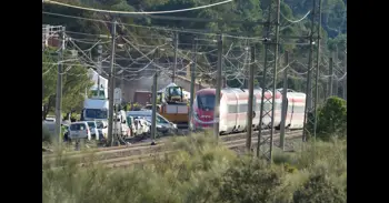 Accidente de tren en Córdoba: qué se sabe hasta ahora del descarrilamiento y la colisión con al menos 40 muertos
