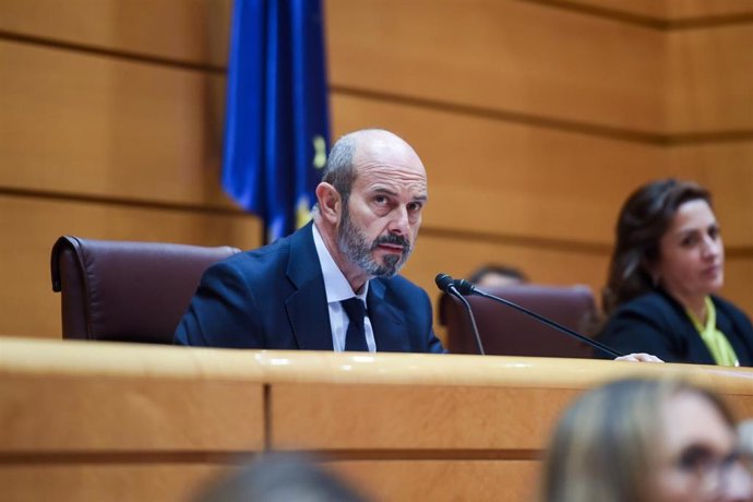 Archivo - El presidente del Senado, Pedro Rollán, durante una sesión de control al Gobierno, en el Senado, a 16 de diciembre de 2025, en Madrid (España). 