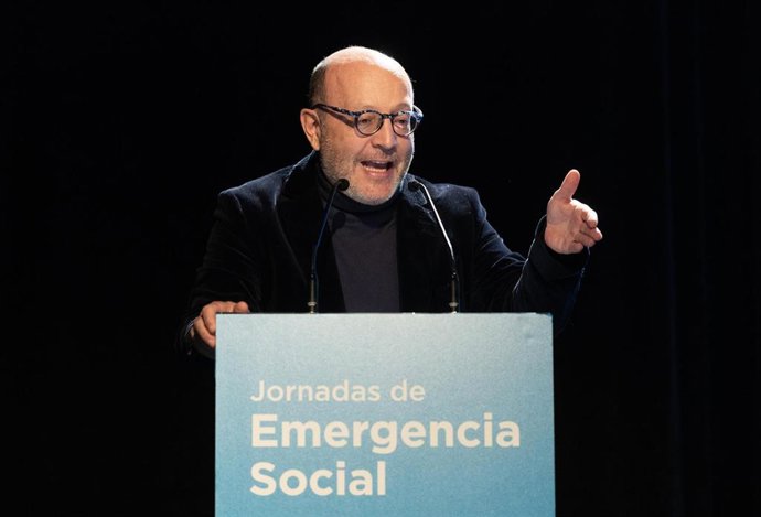 Archivo - El delegado de Políticas Sociales, Familia e Igualdad, José Fernández, clausura la Jornada de Emergencias Sociales