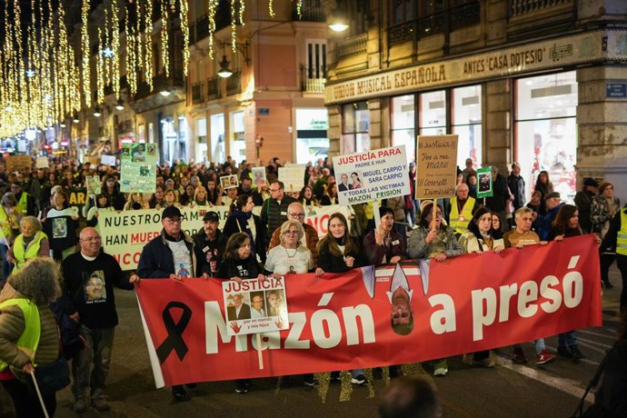 Archivo - Arxiu - Manifestació convocada sota el lema 'Mazón a presò', a 29 de novembre del 2025, a València, Comunitat Valenciana (Espanya) (imatge d'arxiu)