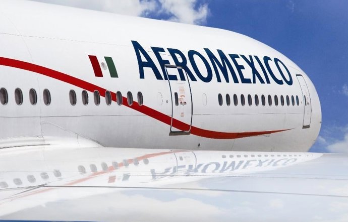 Archivo - Avión de Aeromexico.
