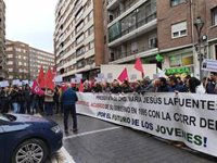 Unos 300 comuneros y regantes del Páramo Bajo de León se concentra ante la CHD por el incumplimiento de acuerdos
