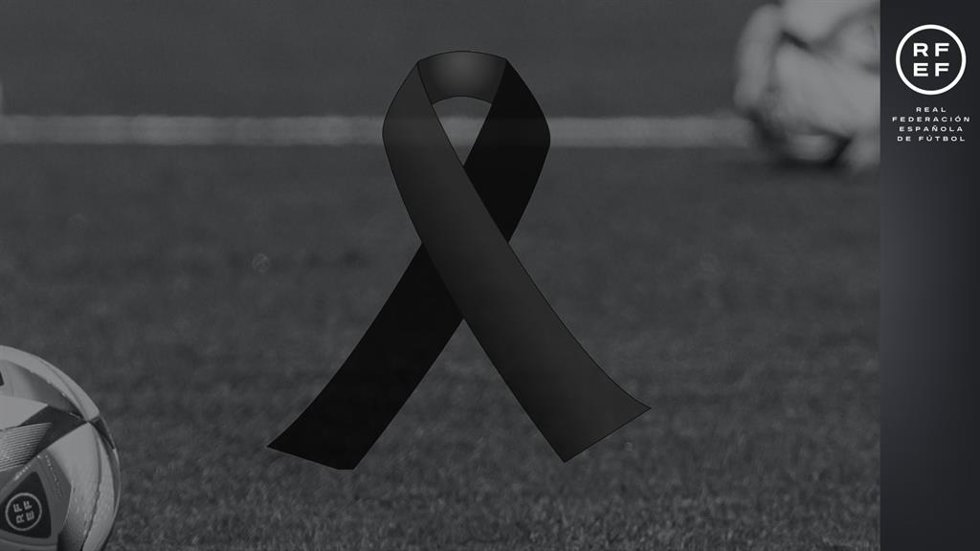 Crespón negro de la RFEF.