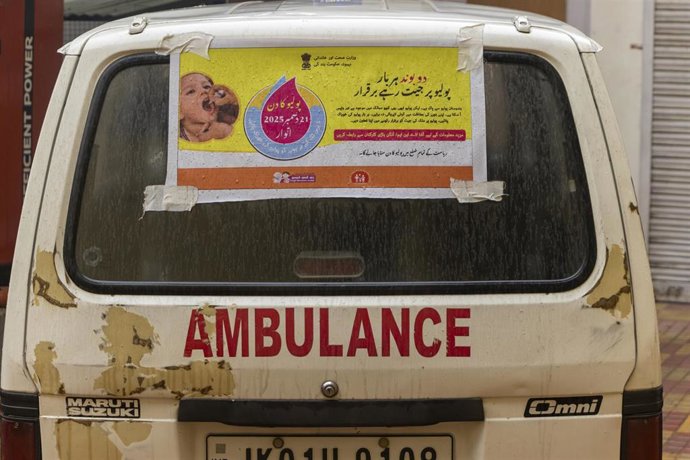 Imagen de archivo de una ambulancia en India.