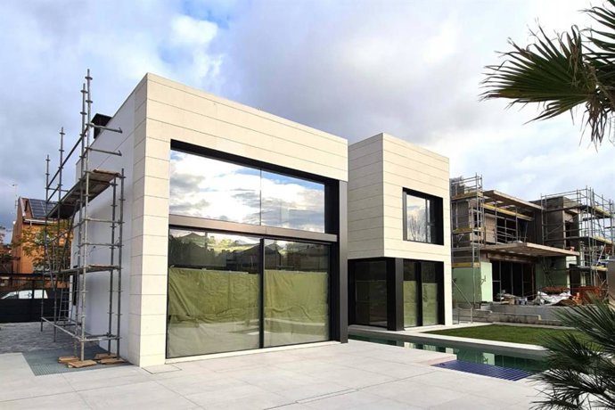 Diseño a medida y versatilidad constructiva; claves en el modelo residencial de Fran Cortés Arquitectos