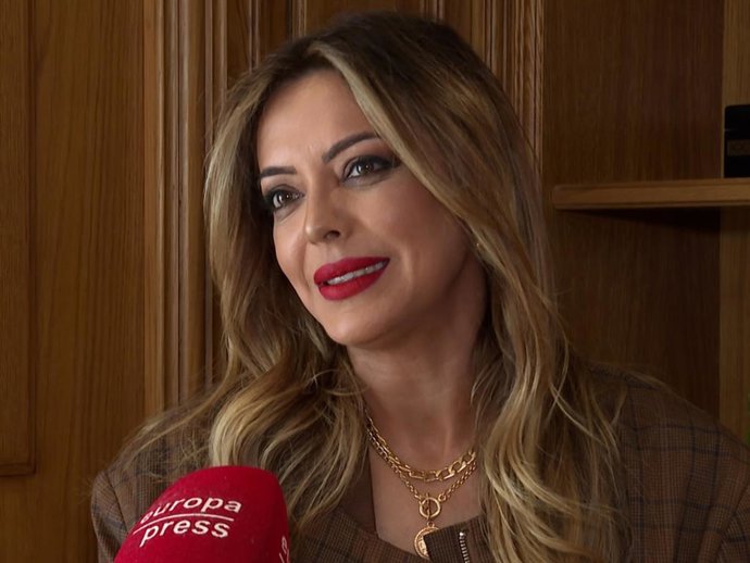 Merche lanza nuevo single, 'Labios de rojo'