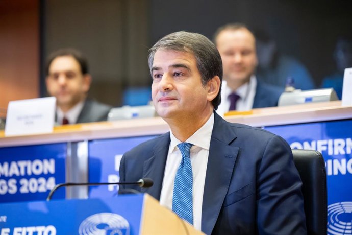 Archivo - HANDOUT - 12 November 2024, Belgium, Brussels: Executive Vice-President of European Commission for Cohesion Policy and Reforms and Regional Development and Cities Raffaele Fitto attends a hearing in the European Parliament. Photo: Aurore Martign