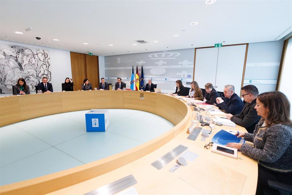 El titular del Ejecutivo gallego, Alfonso Rueda, preside la reunión del Consello de la Xunta.