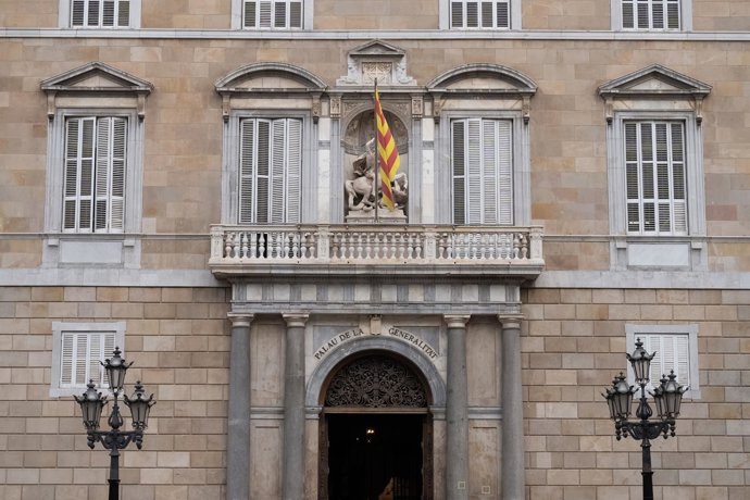 Archivo - Fachada del Palau de la Generalitat, a 22 de febrero de 2024, en Barcelona, Catalunya (España). El Palau de la Generalitat es la sede de la Presidencia y del Gobierno de Cataluña. Se trata de uno de los pocos edificios de origen medieval en Euro