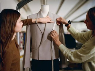 Mango ha creado un programa de formación en oficios de la moda.