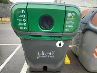 Nou contenidor de vidre de Santa Coloma de Gramenet (Barcelona)