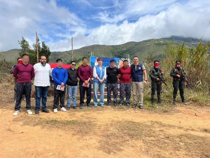 Liberación de policías secuestrados por el ELN en Colombia