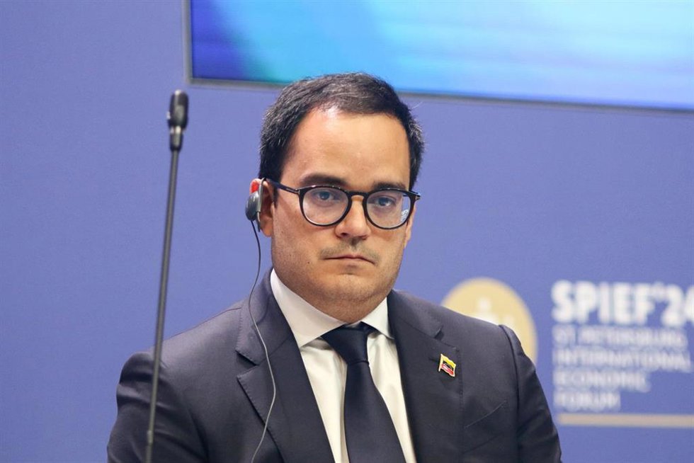Archivo - El expresidente del Banco Central de Venezuela y actual dirigente de la entidad encargada de la captación de inversiones en el país, Calixto Ortega