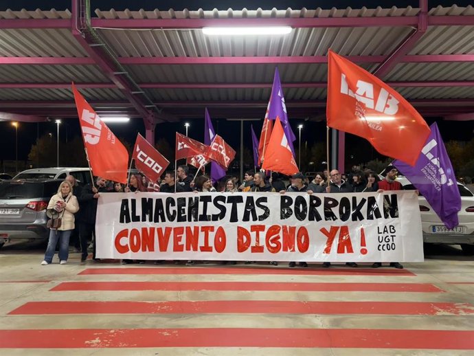 Imagen de una concentración del sector de almacenistas de alimentación de Navarra