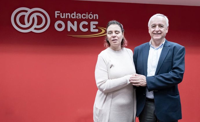 La vicepresidenta ejecutiva de Inserta Empleo, Virginia Carcedo, y el presidente de Aldeas Infantiles SOS de España, Pedro Puig.