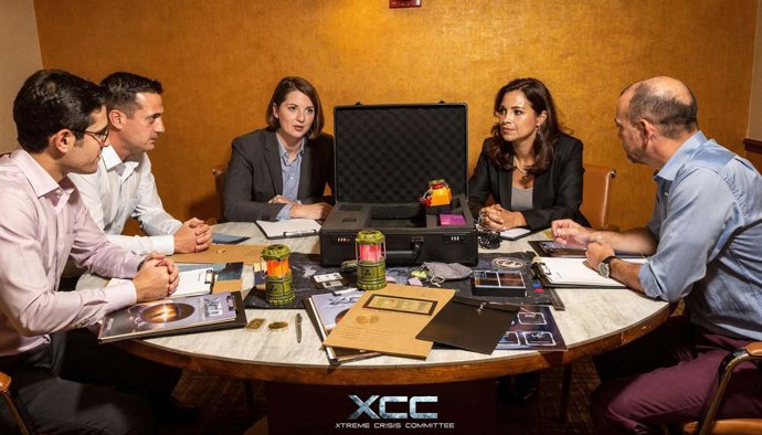 Equipos empresariales actuando como un Comité de Crisis en XCC.