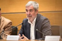 El presidente canario achaca el apagón de La Gomera a un "problema de generación"