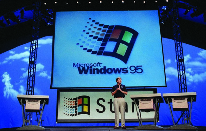 Lançamento do Windows 95 em 1995.