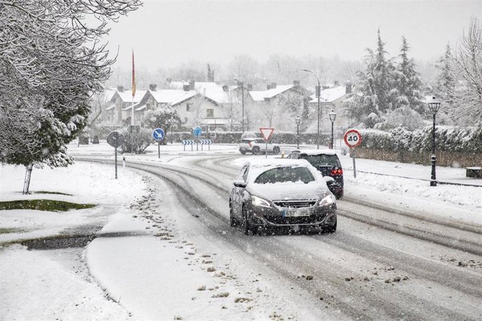 Nevada provocada por la borrasca Harry a su paso por España, en El Boalo, a 17 de enero de 2026, en Madrid (España).