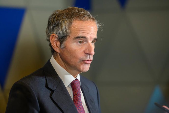 Archivo - Arquivo - RÚSSIA, KALININGRAD - 15 DE NOVEMBRO DE 2025: O diretor-geral da Agência Internacional de Energia Atômica (AIEA), Rafael Grossi, fala com jornalistas após uma rodada de consultas interagências entre a Rússia e a AIEA.