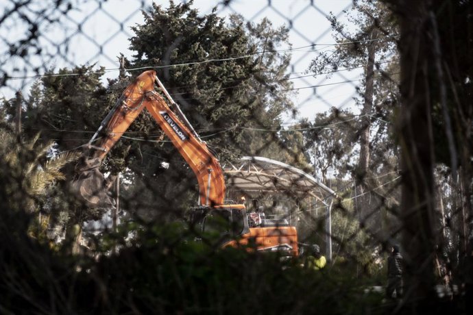 Autoridades demolem sede da Agência das Nações Unidas para os Refugiados da Palestina no Oriente Próximo (UNRWA) em Jerusalém Oriental