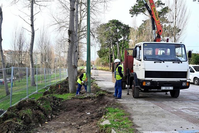 Obras de adecuación del aparcamiento en Mataleñas