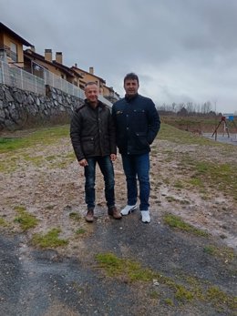 Archivo - Los concejales de 'Por La Rioja' en Sojuela, Antonio García y José Carlos Cantos
