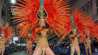El Carnaval de Torrevieja desfila por las calles de Madrid