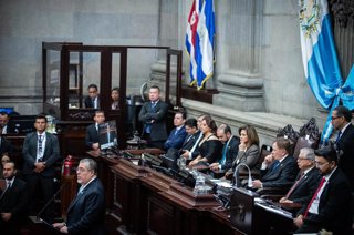 El presidente de Guatemala, Bernardo Arévalo, ante el Congreso.