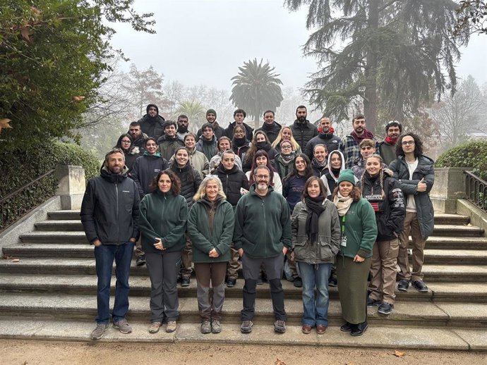 Alumnado y profesorado del programa experiencial Sequoiadendron que acaba de iniciarse en el RJB-CSIC.
