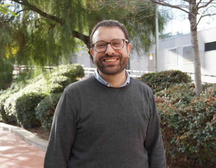 El líder del Grupo de Identificación de Fármacos e Inteligencia Artificial del VHIO, Albert Antolín.