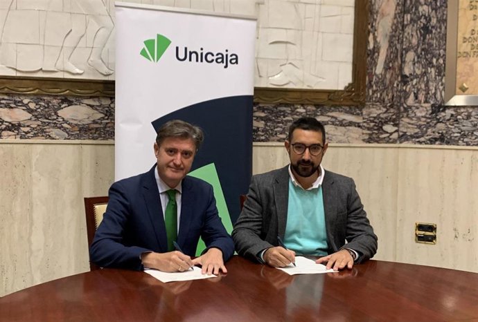 El director de Málaga Interior de Unicaja, Manuel Artacho, y el presidente de ACIA, Jorge del Pino
