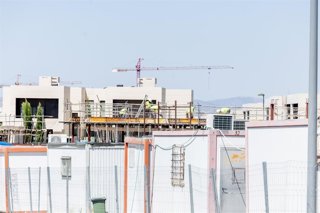 Archivo - La inversión inmobiliaria en España crecerá entre un 5% y un 10% en 2026.