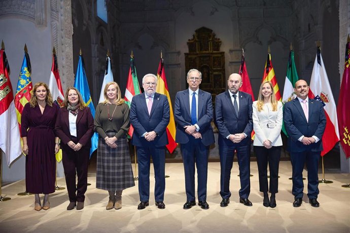 Reunión de la COPREPA en la que participa la presidenta del Partlamento riojano, Marta Fernández Cornago