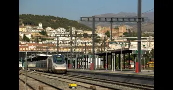 Adif reduce temporalmente la velocidad máxima en la línea Madrid-Barcelona ante avisos de maquinistas