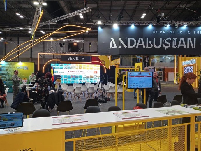 Vista del pabellón 5 de Ifema, que ocupa en su totalidad Andalucía, desde el stand de la Diputación, en la edición del pasado año.