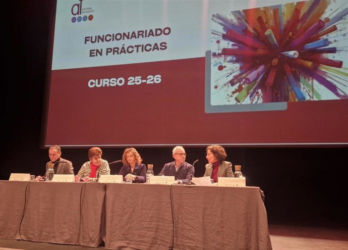 Inauguración del curso de funcionariado en prácticas, en Gijón.